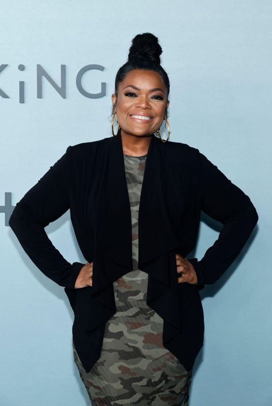 YVETTE NICOLE BROWN at Shrinking Premiere at Directors Guild of America in Los Angeles 01/26/2023