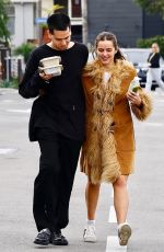 ADDISON RAE and Omar Fedi Grabbing Some Fresh Lunch To Go in Studio City 02/18/2023
