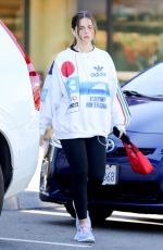 ADDISON RAE Shopping at Erewhon in Los Angeles 01/31/2023