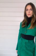 ALISON BRIE - Instagram Photos and Video 02/02/2023