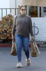 AMY ADAMS Shopping at Bristol Farms in Beverly Hills 02/01/2023