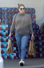 AMY ADAMS Shopping at Bristol Farms in Beverly Hills 02/01/2023