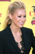ANNA KOURNIKOVA at 2005 Teen Choice Awards 08/14/2005