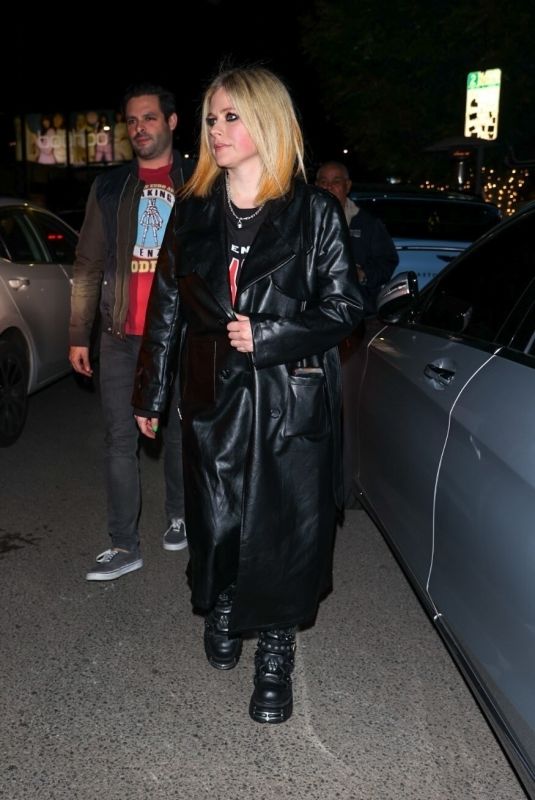 AVRIL LAVIGNE Out for Dinner at Catch Steak in Los Angeles 01/31/2023