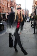 CAPRICE BOURRET Out for Dinner at Scott