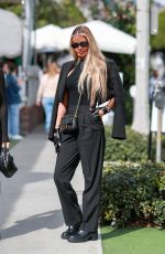 CHLOE SIMS Out for Lunch with a Friend at The Ivy in West Hollywood 02/18/2023