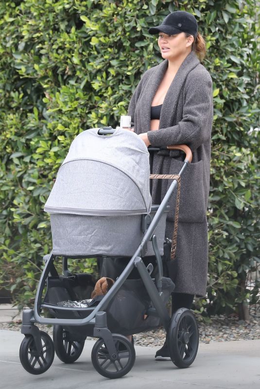 CHRISSY TEIGEN Out with Her 3rd Baby in Los Angeles 01/31/2023