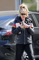 DENISE RICHARDS Leaves a Chase Bank in Malibu 02/23/2023