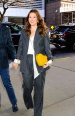 DREW BARRYMORE Out in New York 02/07/2023