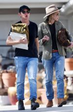ELLEN DEGENERES and PORTIA ROSSI Shopping for Antiques in Santa Barbara 02/10/2023
