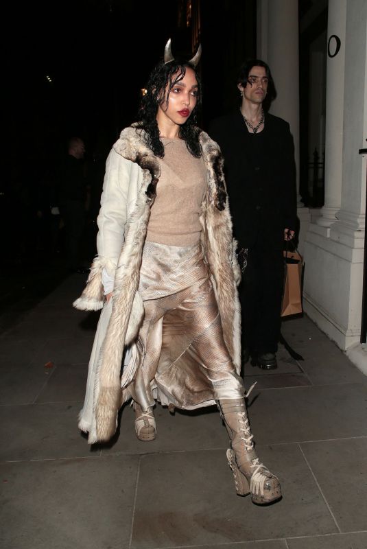 FKA TWIGS Arrives at Edward Enninful’s Birthday Party in London 02/17/2023