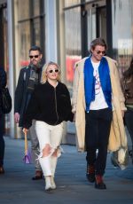 FLORENCE PUGH and Charlie Gooch Out in London 02/25/2023