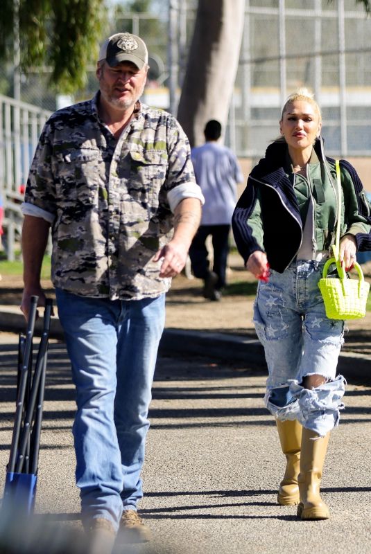 GWEN STEFANI and Blake Shelton Out in Los Angeles 02/26/2023