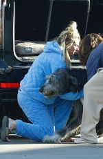 HEIDI KLUM and Tom Kaulitz Bring Their Dog to the Vet in Studio City 02/19/2023