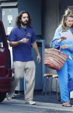 HEIDI KLUM and Tom Kaulitz Bring Their Dog to the Vet in Studio City 02/19/2023