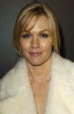 JENNIE GARTH at 2004 GQ Men of the Year Awards