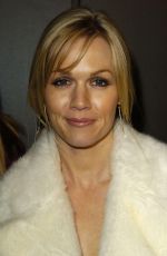 JENNIE GARTH at 2004 GQ Men of the Year Awards