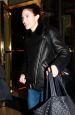 JENNIFER CARPENTER and AMANDA SEYFRIED Arrives at Their Hotel in Paris 01/31/2023