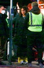 JENNIFER GARNER and Ed Helms on the Set of Family Leave in Los Angeles 02/08/2023