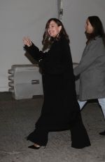 JENNIFER GARNER Greet Fans Outside Party Down Premiere in Westwood 02/22/2023