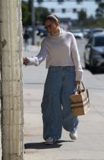 JENNIFER LOPEZ Arrives at Dance Rehearsal in West Hollywood 02/15/2023