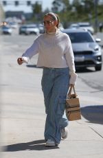 JENNIFER LOPEZ Arrives at Dance Rehearsal in West Hollywood 02/15/2023