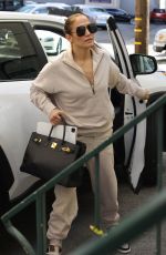 JENNIFER LOPEZ Arrives at Dance Studio in Los Angeles 02/10/2023