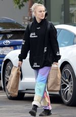 JOJO SIWA Out Shopping for Groceries in Los Angeles 02/06/2023