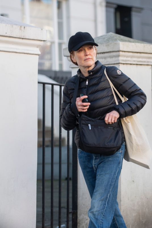 JULIANNE MOORE Out and About in London 02/02/2023