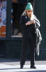KATE HUDSON Out for Lunch at Bar Pitti in New York 02/20/2023