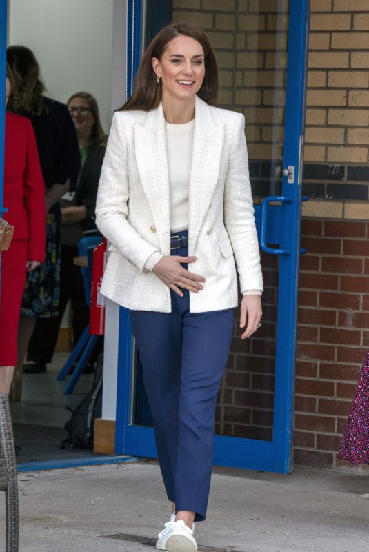 KATE MIDDLETON Visits Landau Forte College in Derby 02/08/2023