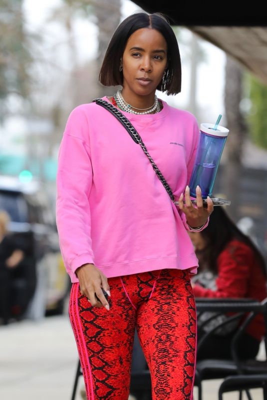KELLY ROWLAND Out on Valentine’s Day in Los Angeles 02/14/2023