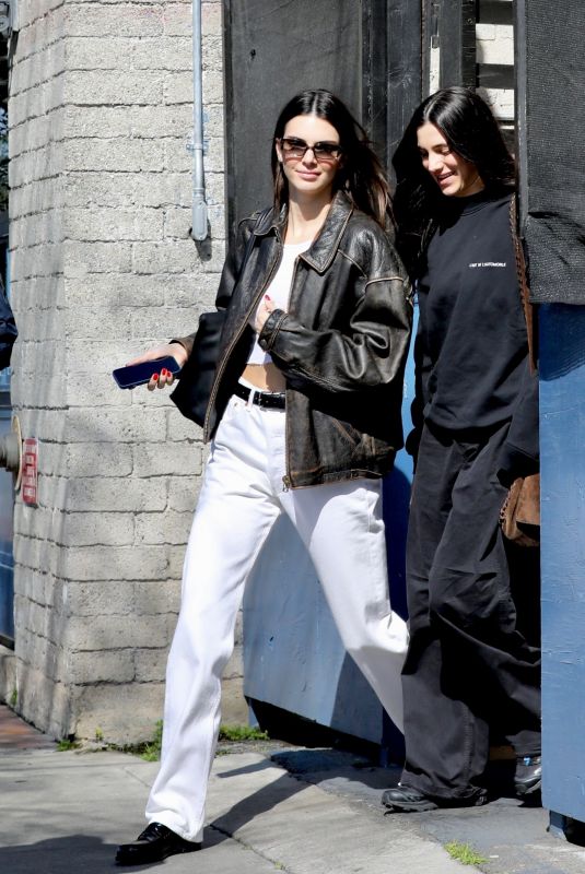 KENDALL JENNER Out for Lunch with Friends in West Hollywood 02/19/2023