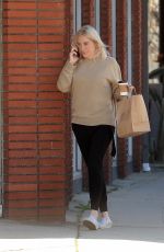 KESHA Out Shopping in Los Angeles 02/02/2023
