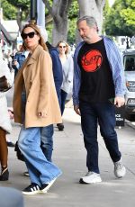 LESLIE MANN and Judd Apatow Out for Lunch at R+D Kitchen in Santa Monica 02/03/2023