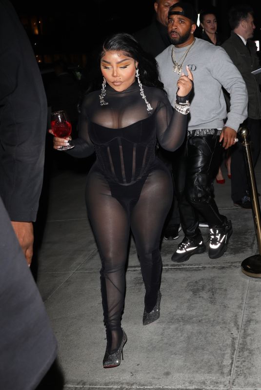 LIL’ KIM Arrives at Post Grammy Party at Mr Brainwash Art Museum in Beverly Hills 02/05/2023
