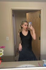 LILIA BUCKINGHAM - Instagram Photos and Video 02/21/2023