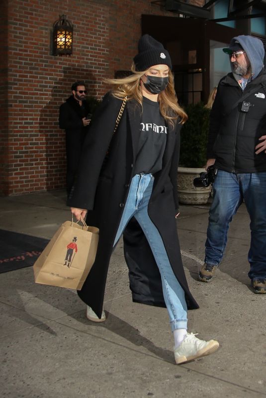 MARGOT ROBBIE Leaves Bowery Hotel in New York 02/09/2023