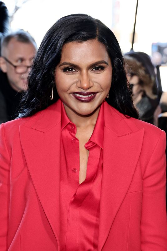 MINDY KALING at Michael Kors Show at New York Fashion Week 02/15/2023