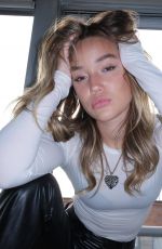 OLIVIA PONTON - Instagram Photos 02/01/2023