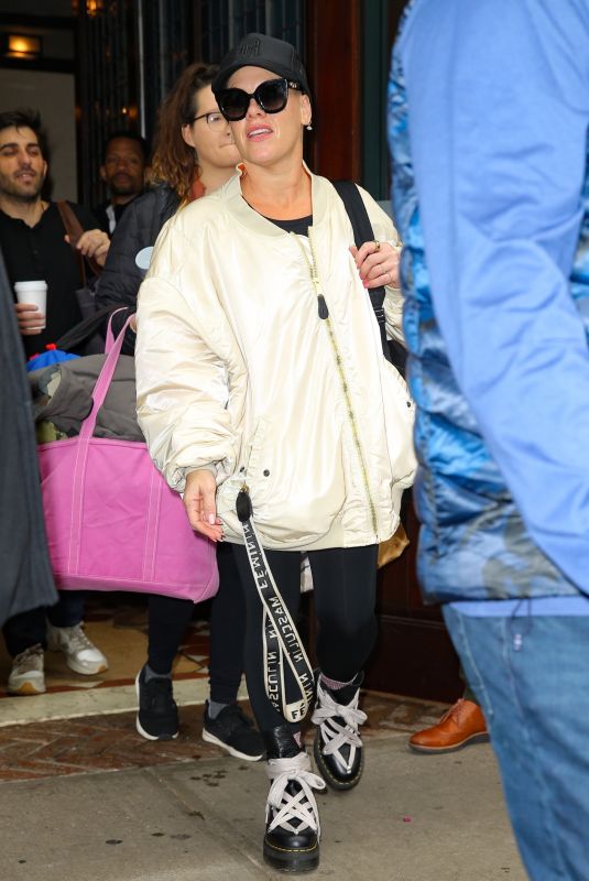 PINK Poses with Fans and Signs in New York 02/23/2023
