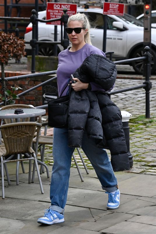 Pregnant GEMMA ATKINSON Arrives at Hits Radio Station in Manchester 02/10/2023