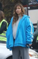 Pregnant KALEY CUOCO Films in Los Angeles 02/16/2023