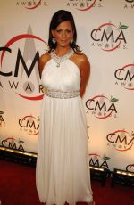 SARA EVANS at 39th Annual CMA Awards 11/15/2005