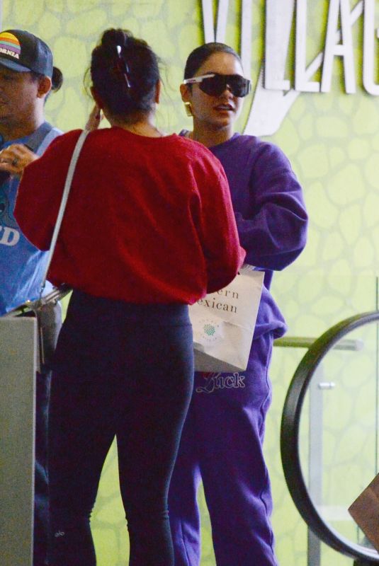 VANESSA and STELLA HUDGENS Out with Their Mother in Los Angeles 02/08/2023
