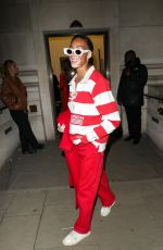 WINNIE HARLOW Leaves Julien Macdonald