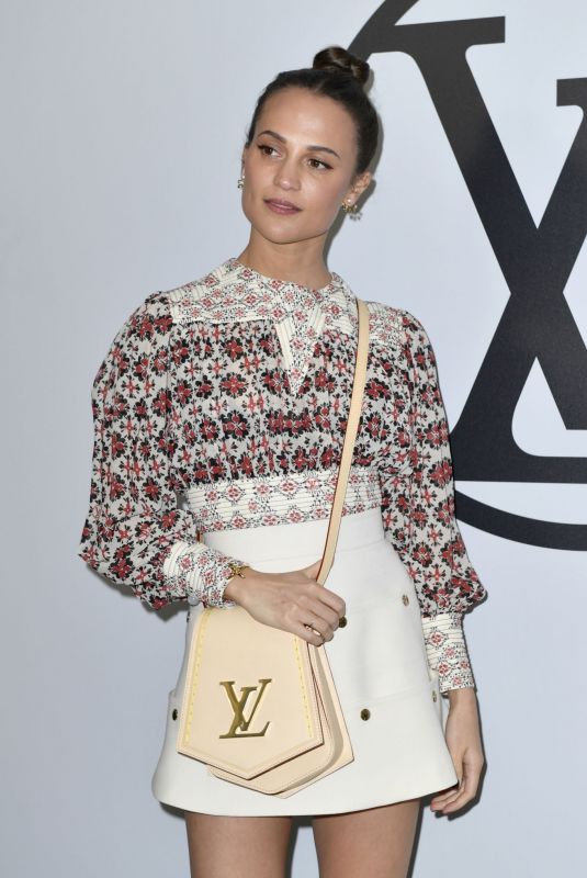 ALICIA VIKANDER at Louis Vuitton Womenswear Fall/winter 2023-2024 Show at Paris Fashion Week 03/06/2023