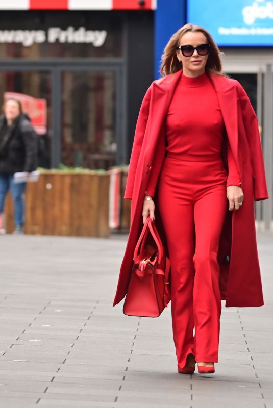 AMANDA HOLDEN Leaves Global Radio Studios in London 03/01/2023