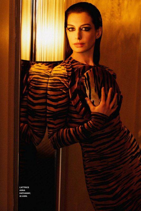 ANNE HATHAWAY in Grazia Magazine, Italy March 2023