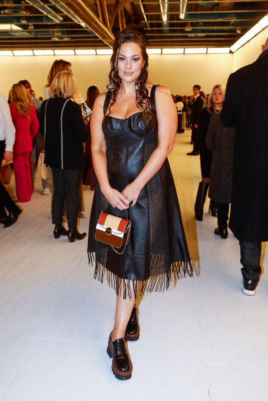 ASHLEY GRAHAM at Chloe Womenswear Fall/Winter 2023-2024 Show at Paris Fashion Week 03/02/2023